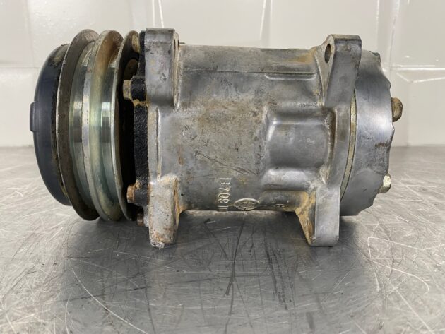 VOLVO  A30C  11007314 / 11058974 - COMPRESOR DE AIRE ACONDICIONADO - Imagen 4