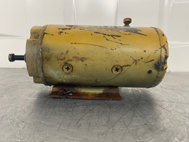 CATERPILLAR  771D  117-3915 - MOTOR ELÉCTRICO AUXILIAR DE DIRECCIÓN - Imagen 2