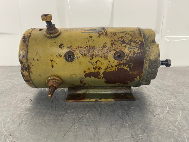 CATERPILLAR  771D  117-3915 - MOTOR ELÉCTRICO AUXILIAR DE DIRECCIÓN - Imagen 4