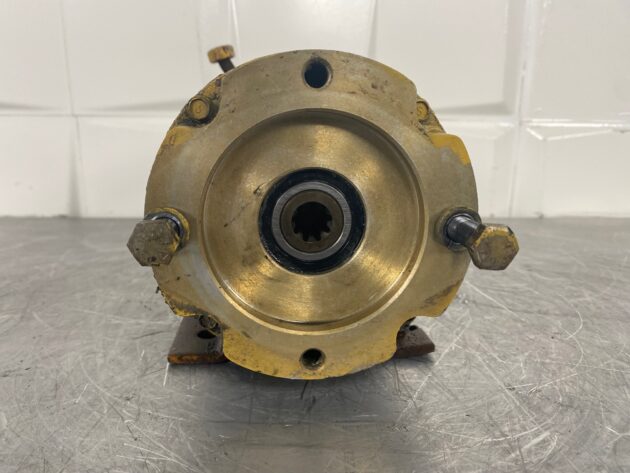 CATERPILLAR  771D  117-3915 - MOTOR ELÉCTRICO AUXILIAR DE DIRECCIÓN - Imagen 5