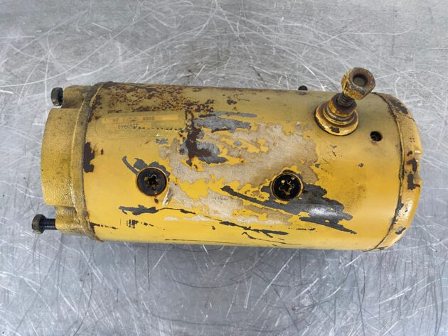 CATERPILLAR  771D  117-3915 - MOTOR ELÉCTRICO AUXILIAR DE DIRECCIÓN - Imagen 6