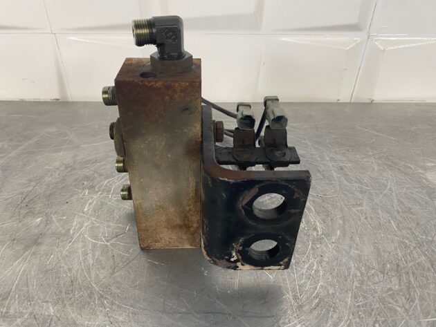 KOMATSU  WA380-5H  702-21-07410 - ELECTROVÁLVULA DE SERVICIOS - Imagen 3